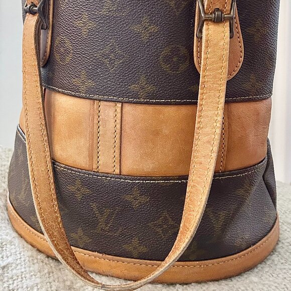 Louis Vuitton Vintage Monogram Bucket Bag - Picture 7 of 10